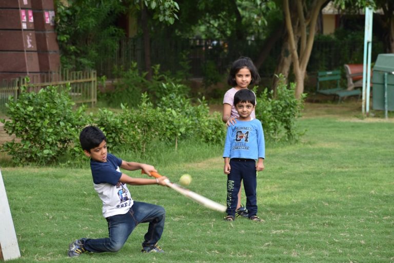 Dive into the Thrilling World of Fantasy Cricket with Lennon Active!